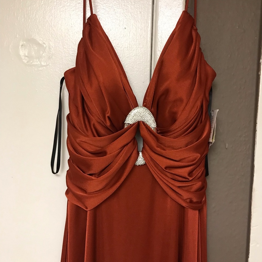 Betsy & Adams - Picture 2 of 6